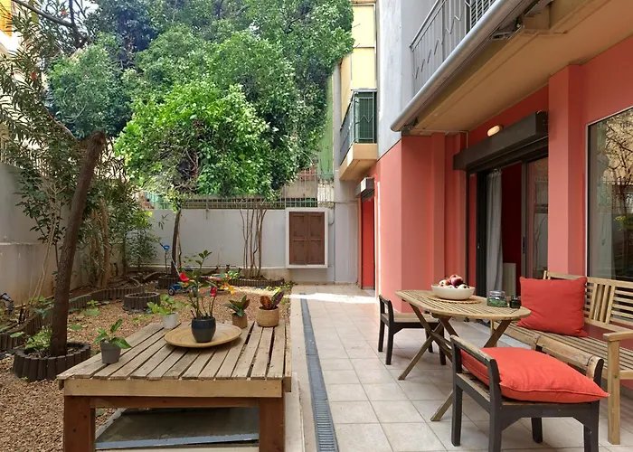 Koukaki Garden Escape Child Friendly Apartment