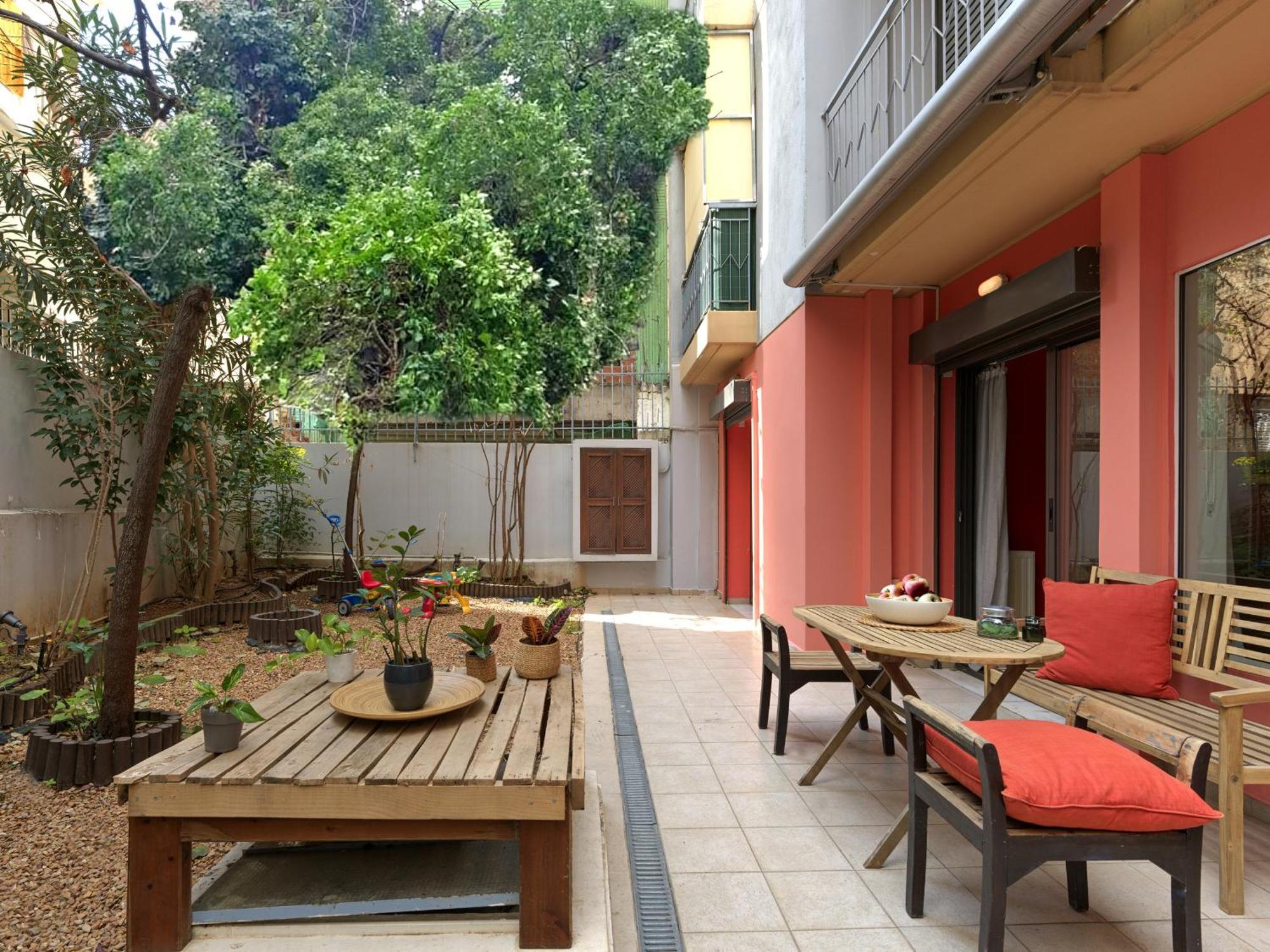 Koukaki Garden Escape Child Friendly Apartment *
